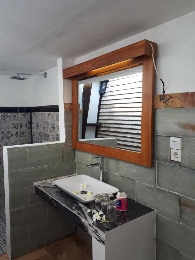 Coco Bale Hotel Gili Meno Luaran gambar